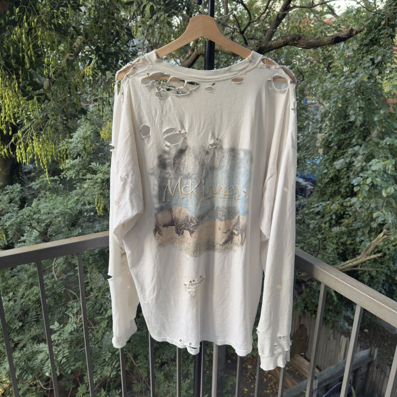 2000s Harley Davidson Thrashed Skull Flame Longsleeve Tee