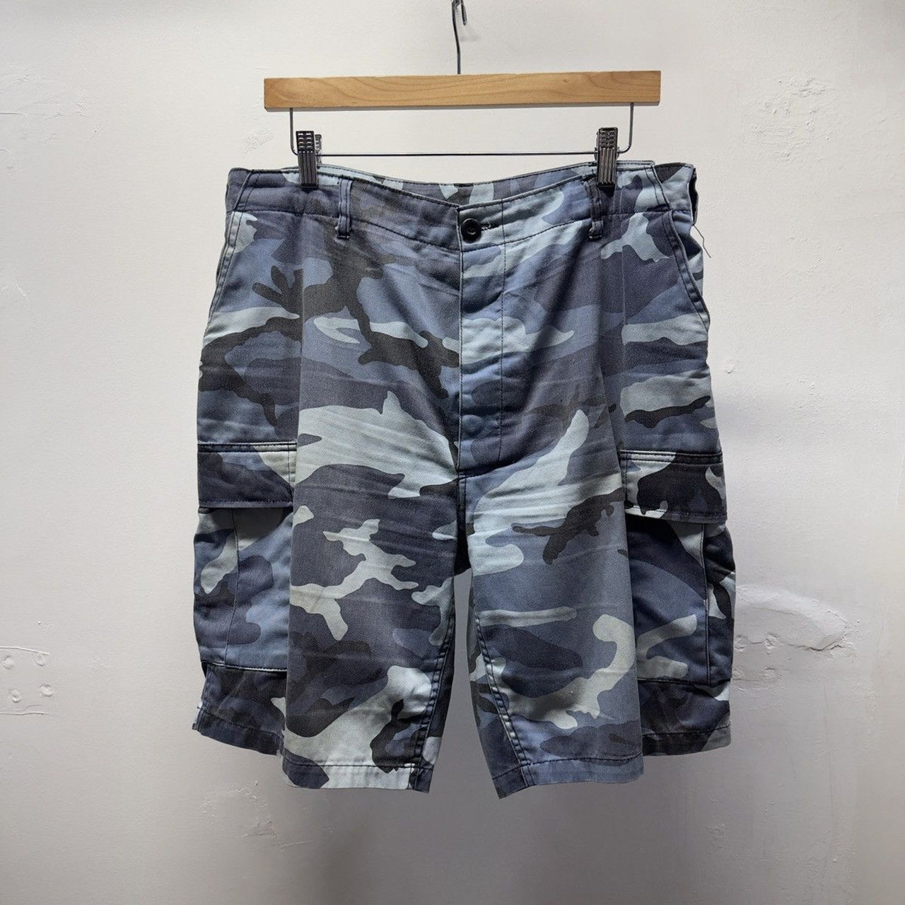 Vintage 2000s Faded Blue Camo Cargo Shorts