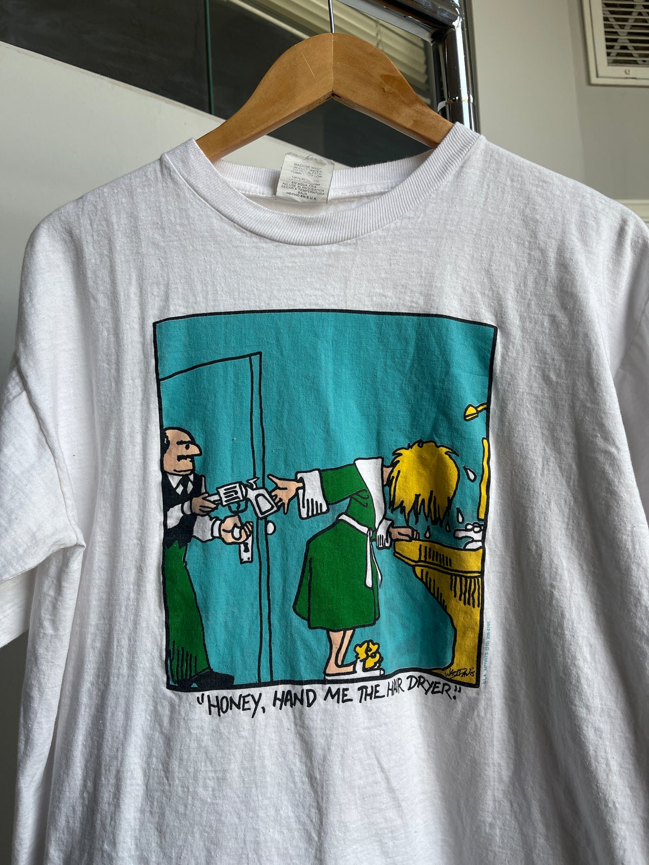 1990S HAIR DRYER GUN COMIC TEE