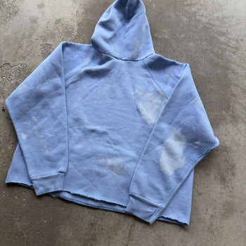 1980s PAINT SPLATTERED CROPPED BABY BLUE RAGLAN HOODIE