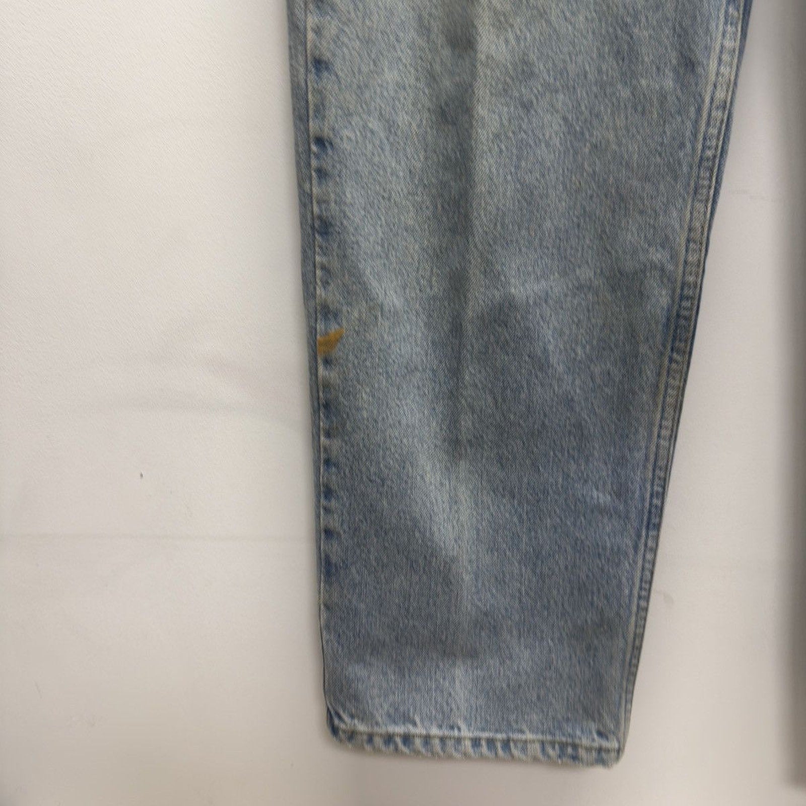 Vintage 2000s Levi's 550 Relaxed Jeans Faded Distressed
