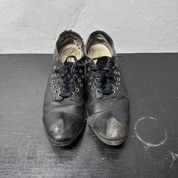 Diet Butcher Slim Skin Thrashed Eyelet Low Boots