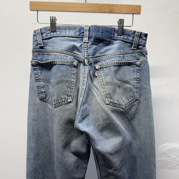 Vintage 2000s Levi's 501 Faded Distressed Jeans