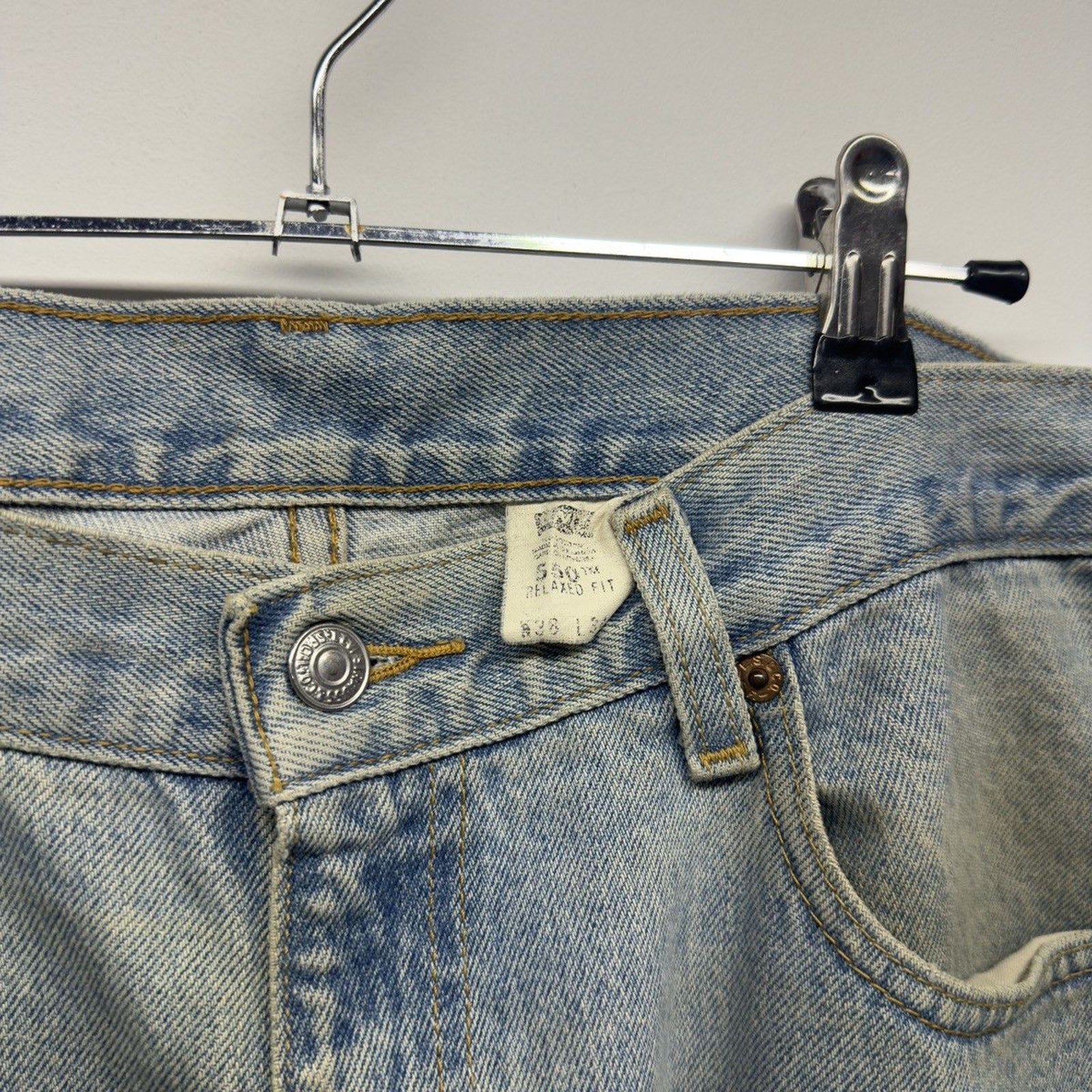 Vintage 2000s Levi's 550 Relaxed Jeans Faded Distressed