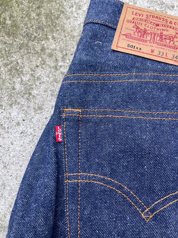 1990s LEVI’S 501XX MADE IN USA DENIM JEANS DEADSTOCK