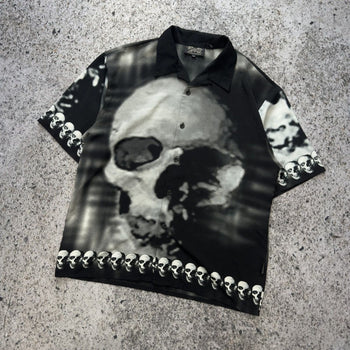 Camisa con calavera de libélula de los años 2000
