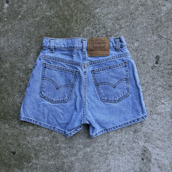 Vintage 1990s Levi's 950 Made in USA High Waisted Shorts
