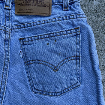 Vintage 1990s Levi's 950 Made in USA High Waisted Shorts