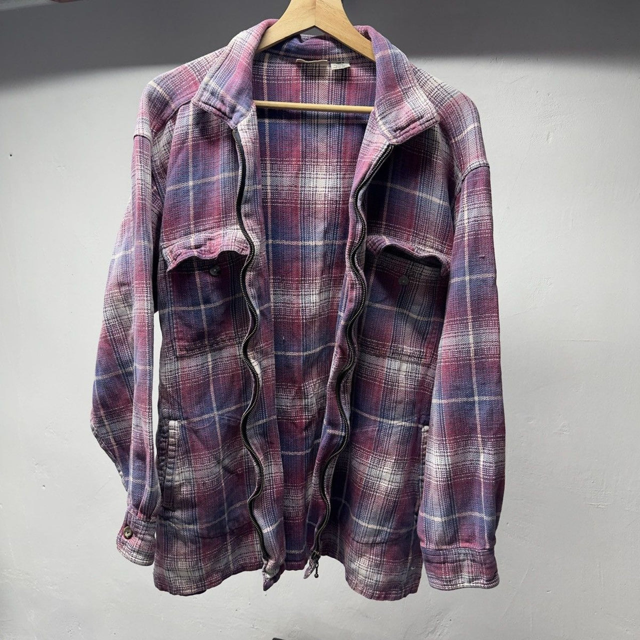 1990s Faded Distressed Plaid Grunge Zip Flannel Shirt