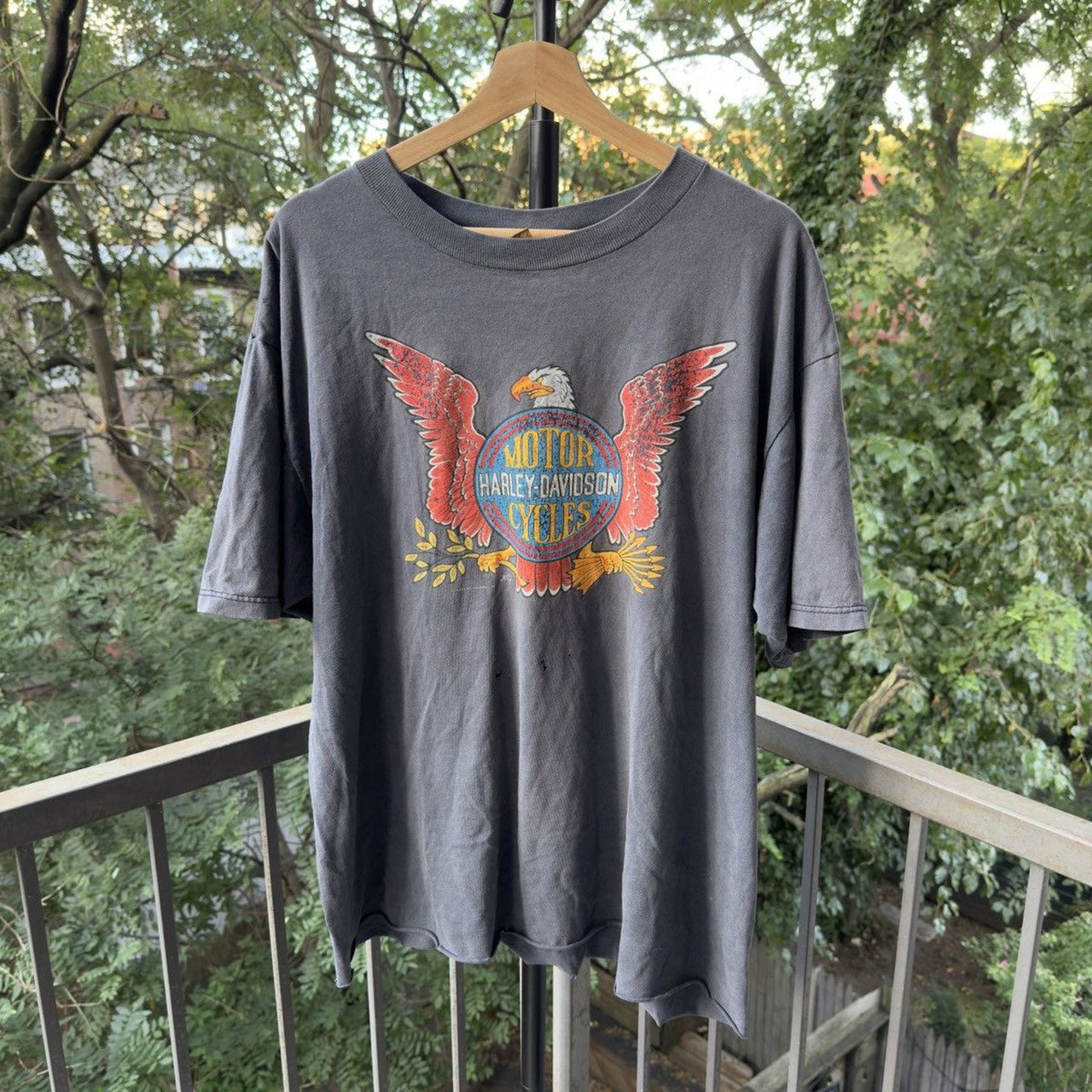 1990s Harley Davidson Thrashed Faded Logo Tee