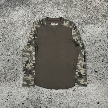 2000s CAMO THERMAL LONGSLEEVE SHIRT