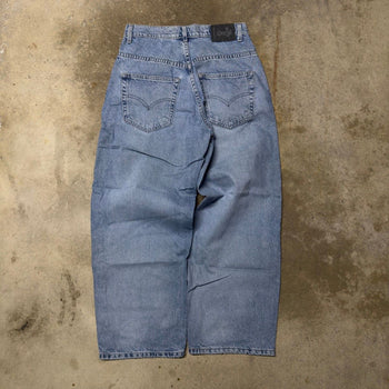 1990S LEVI'S SILVERTAB BAGGY LIGHT WASH FADED DENIM SKATER JEANS