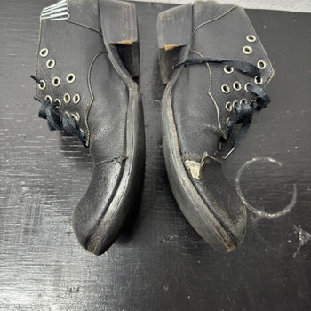 Diet Butcher Slim Skin Thrashed Eyelet Low Boots