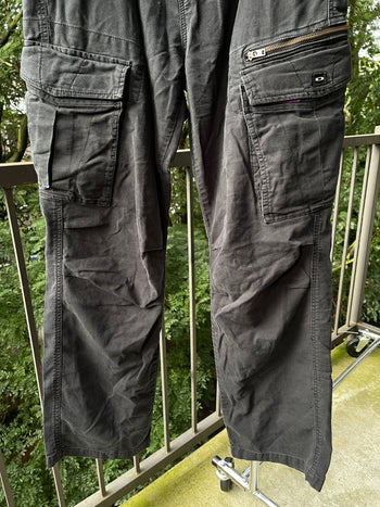 2000s OAKLEY MULTI POCKET CARGO PANTS