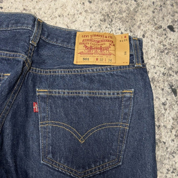 Vaqueros rectos Levi's 501 de la década de 2000