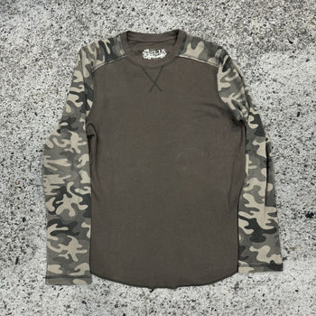 2000s CAMO THERMAL LONGSLEEVE SHIRT