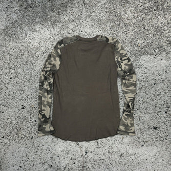 2000s CAMO THERMAL LONGSLEEVE SHIRT