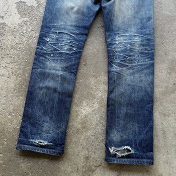 APC NEW CURE H JEAN TRES ETROIT THRASHED DENIM JEANS