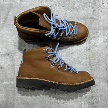 DANNER FW24 MADHAPPY MOUNTAIN LIGHT GORETEX BOOTS