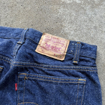 1990s LEVI’S 501 DARK WASH MADE IN USA DENIM JEANS