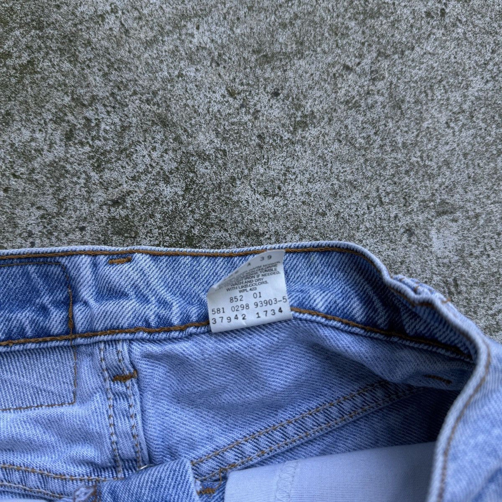 Vintage 1990s Levi's 950 Made in USA High Waisted Shorts