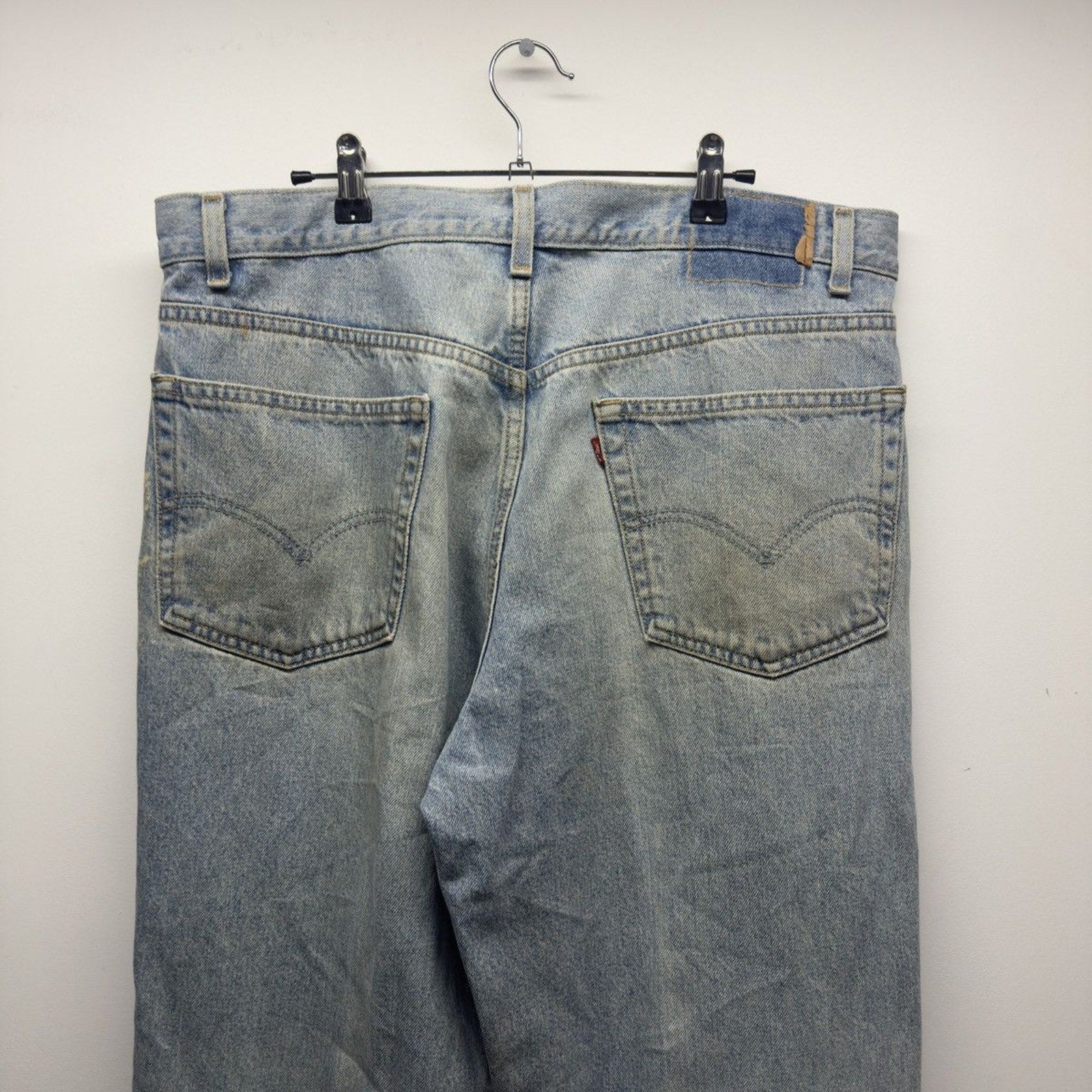 Vintage 2000s Levi's 550 Relaxed Jeans Faded Distressed