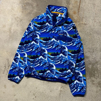 PATAGONIA SYNCHILLA FITZ ROY HOKUSAI WAVE SNAP FLEECE