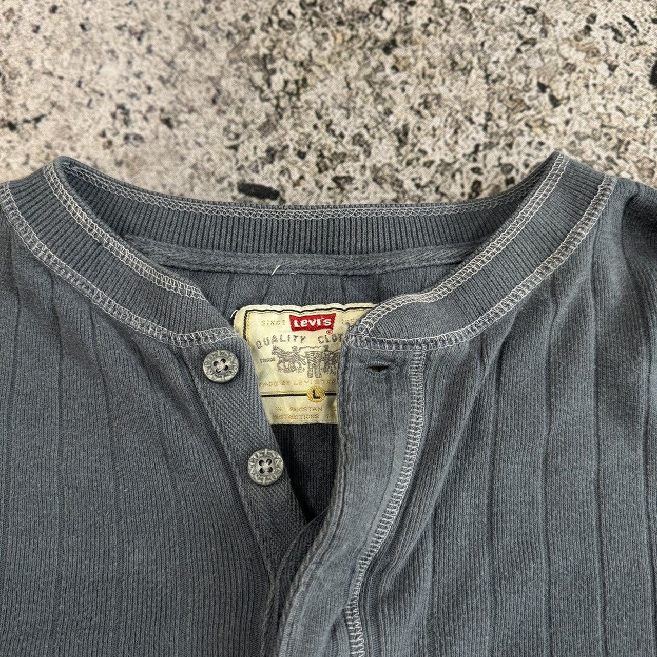2000s Levi's Ribbed Cotton Thermal Knit Henley Shirt Oversized