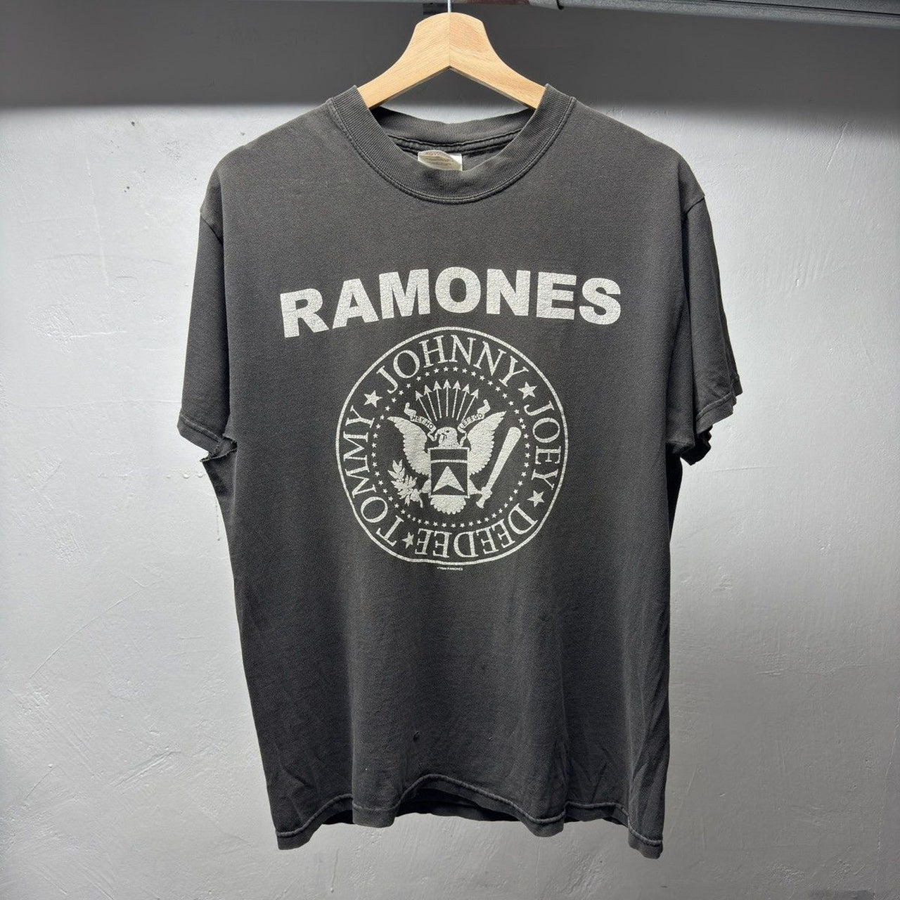 1990s Ramones Thrashed Faded Distressed Band Tee