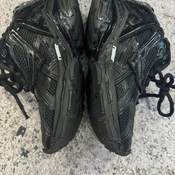 BALENCIAGA BLACK RUNNER