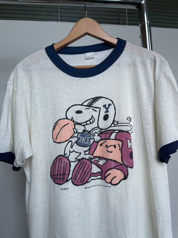 1970S PEANUTS YALE VS HARVARD RINGER TEE