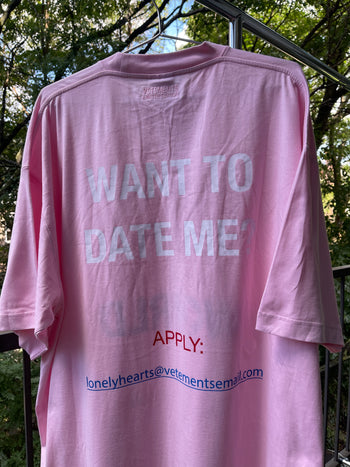 CAMISETA OVERSIZE DATE ME DE VETEMENTS