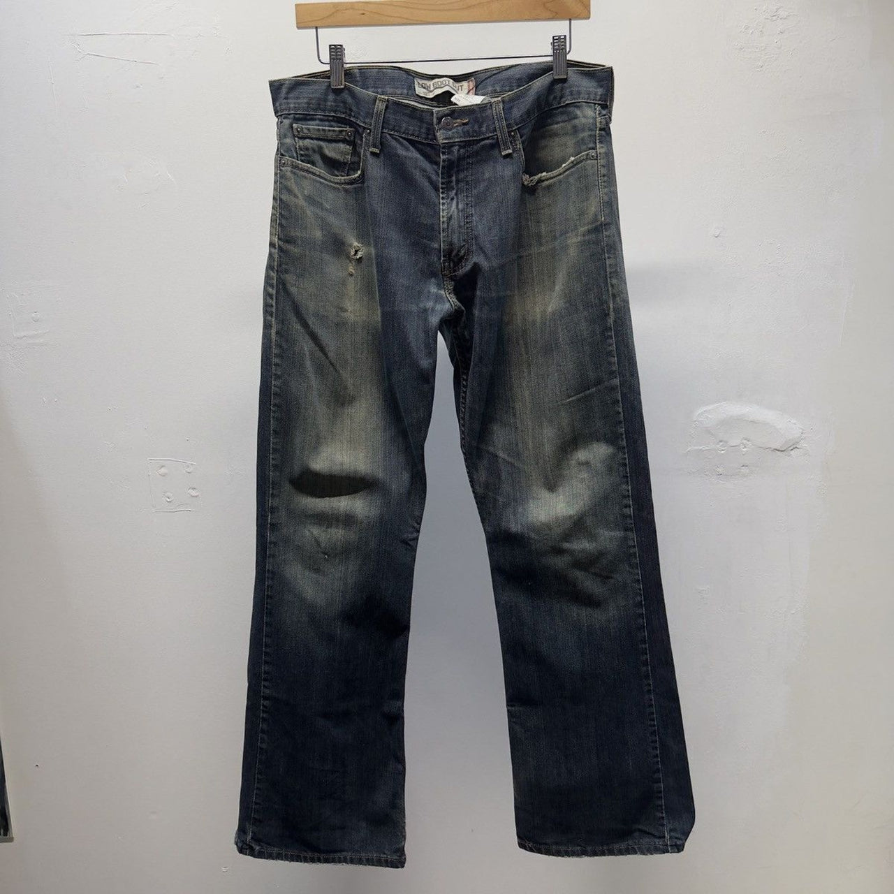 Vintage 2000s Levi’s 527 Low Bootcut Flare Faded Distressed Jeans