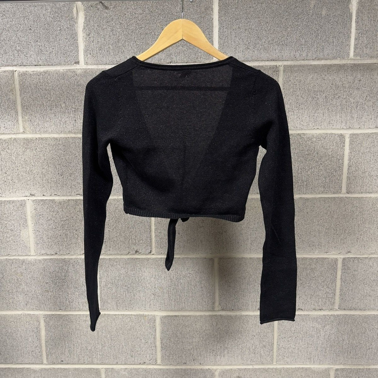 1990s Women's Metallic Cropped Tie Longsleeve Blouse Sweater