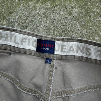 2000s TOMMY JEANS KHAKI CARGO SKATER PANTS