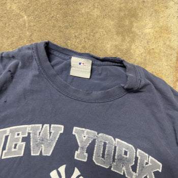 2000s New York Yankees Thrashed Faded Tee