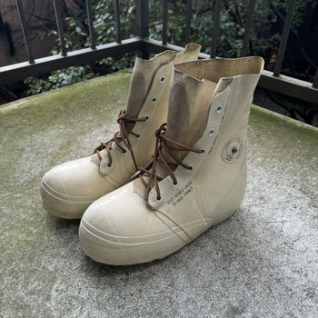 VINTAGE 1980S WHITE BATA BUNNY BOOTS 9R