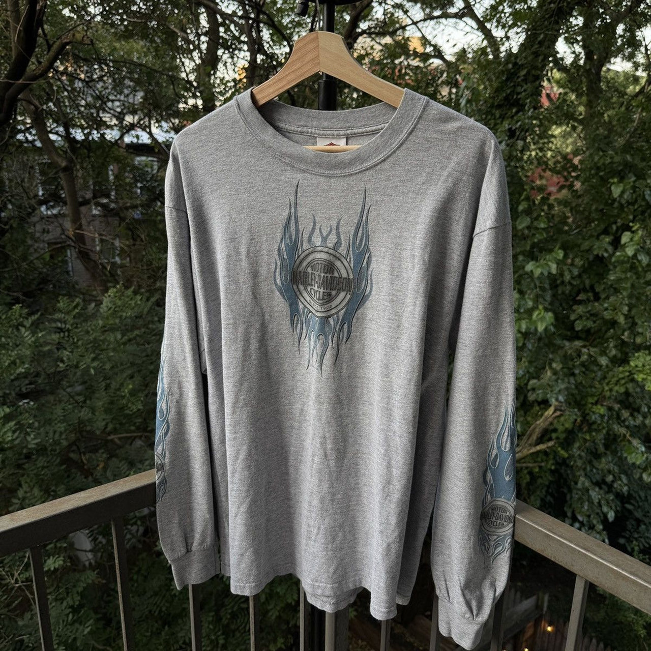 2000s Harley Davidson Blue Flame Longsleeve Tee