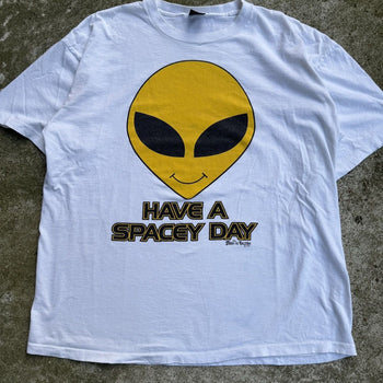 1990s FASHION VICTIM ALIEN HAVE A SPACEY DAY TEE