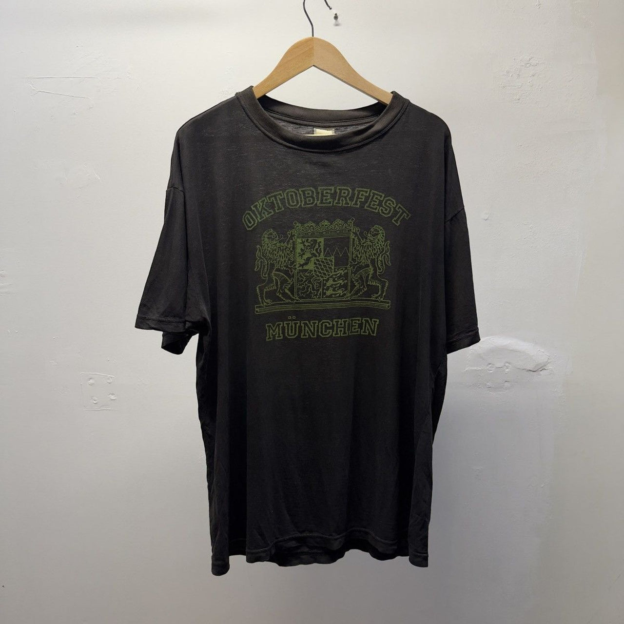 Vintage 1990s Faded Oktoberfest Munchen Germany Tee