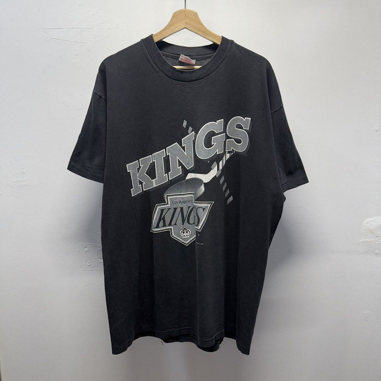 Vintage 1990s Faded Los Angeles Kings NHL Tee