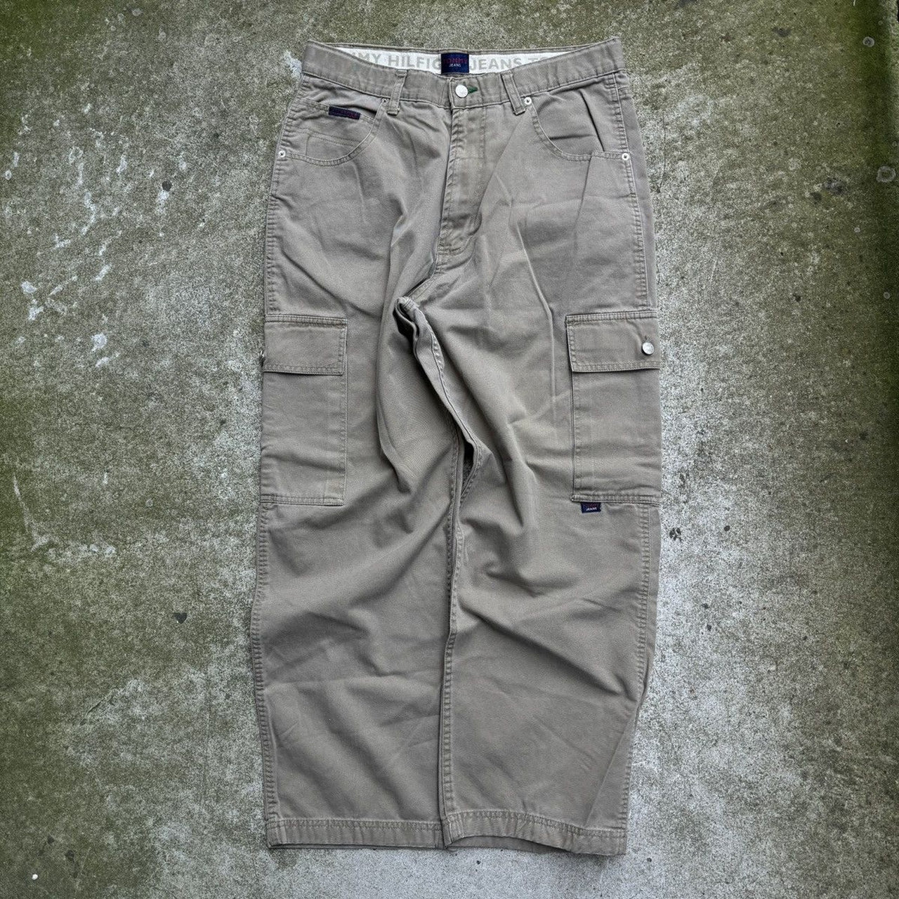 2000s TOMMY JEANS KHAKI CARGO SKATER PANTS