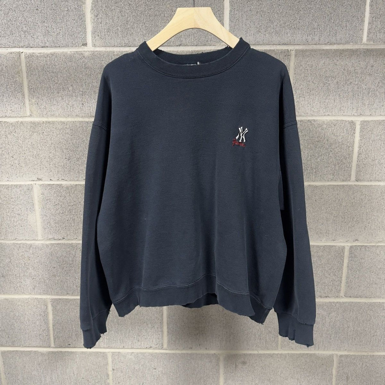 2000s Thrashed Faded Distressed Yankees Sweatshirt