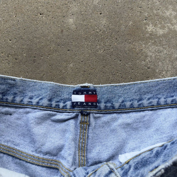 1990s/2000s Y2K TOMMY HILFIGER BAGGY FADED DENIM JEAN SHORTS JORTS