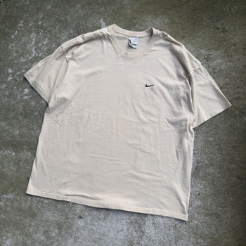 2000S NIKE MINI SWOOSH LOGO TEE BEIGE