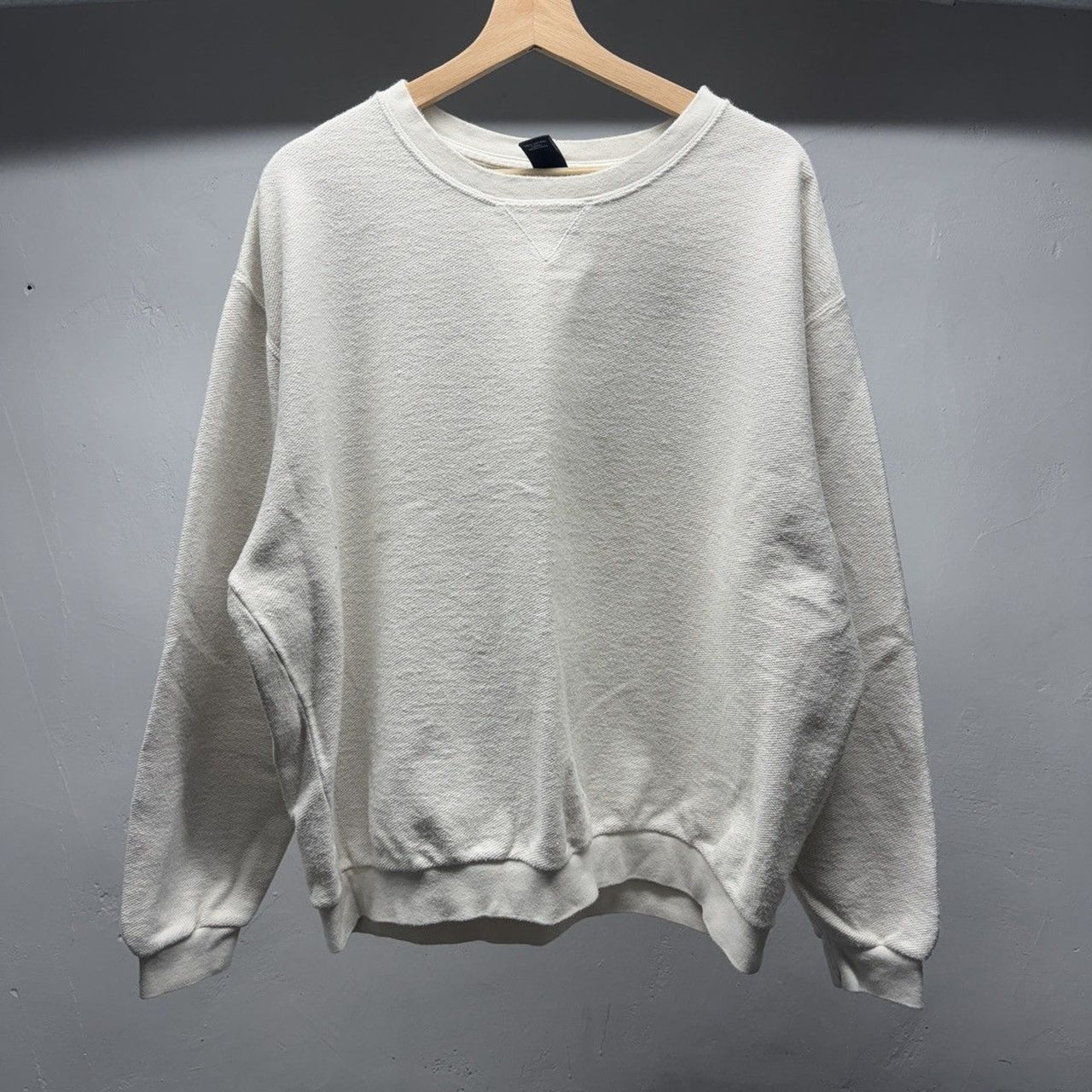 2000s White Cotton Faded Sweatshirt