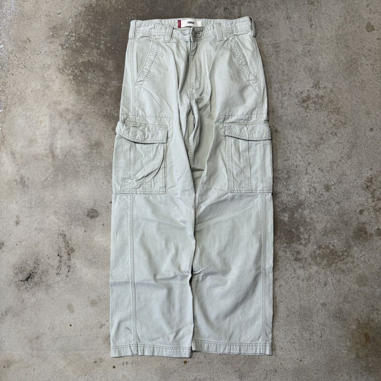 2000S Y2K LEVI'S BAGGY CARGO PANTS TAN