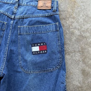 1990S TOMMY HILFIGER BAGGY PATCH LOGO DENIM SKATER SHORTS