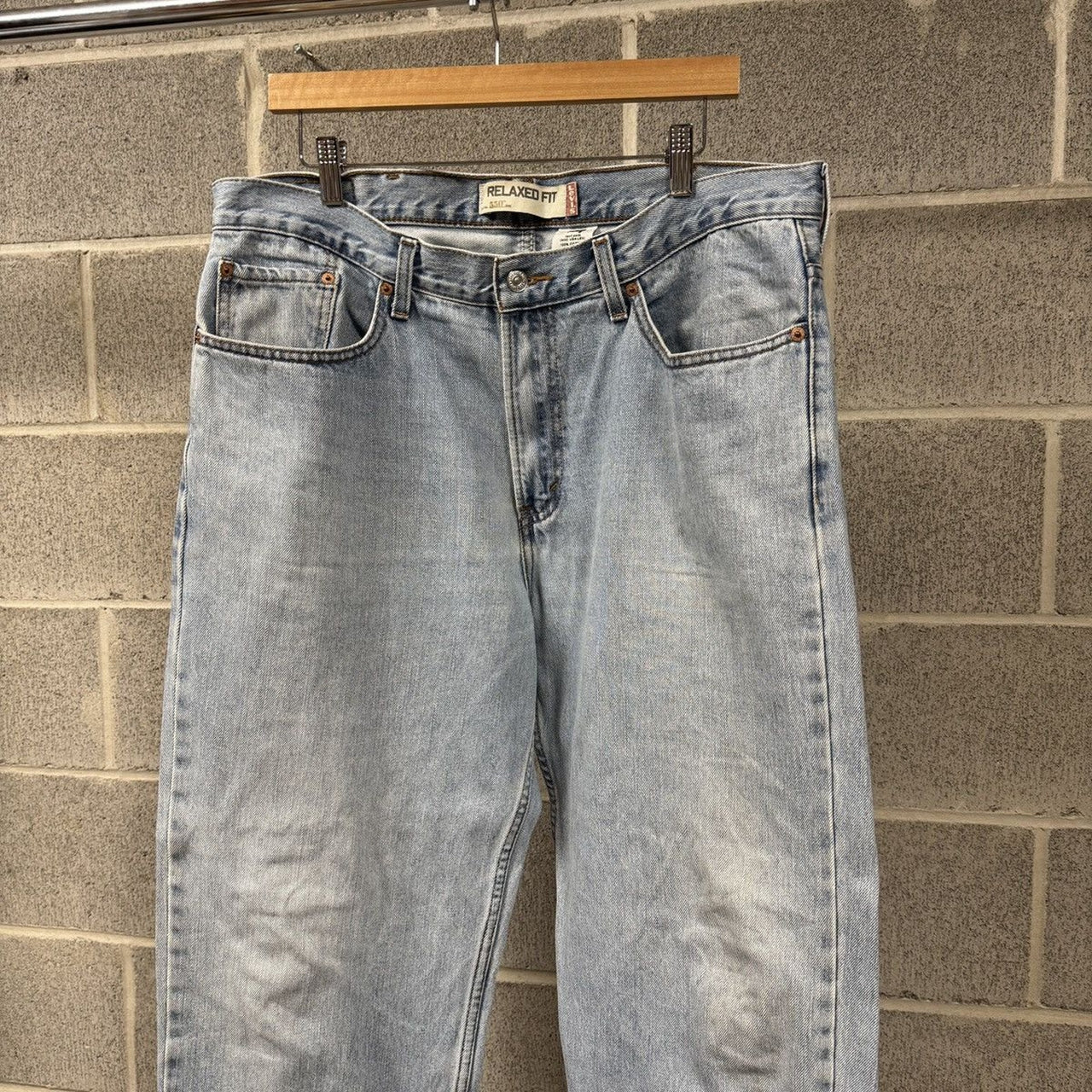 2000s Levi's 550 Baggy Thrashed Faded Jeans