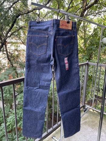 1990s LEVI’S 501XX MADE IN USA DENIM JEANS DEADSTOCK